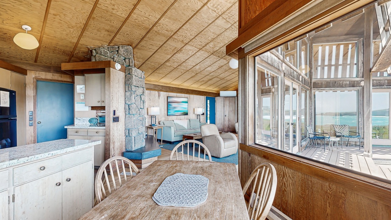 Photo of Livingroom in Sea Ranch