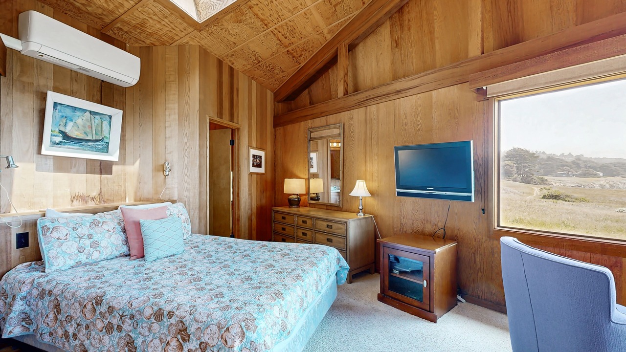 Photo of Bedroom in Sea Ranch