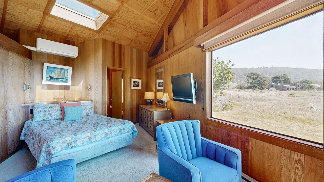 Photo of Bedroom in Sea Ranch