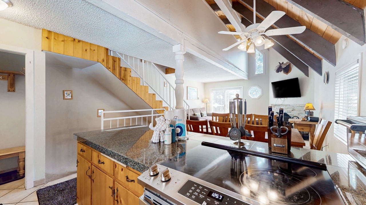 Photo of Kitchen in Mammoth Lakes