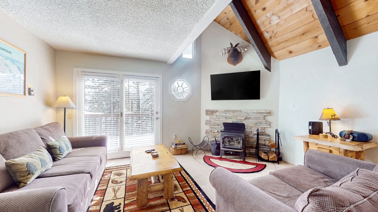 Photo of Livingroom in Mammoth Lakes