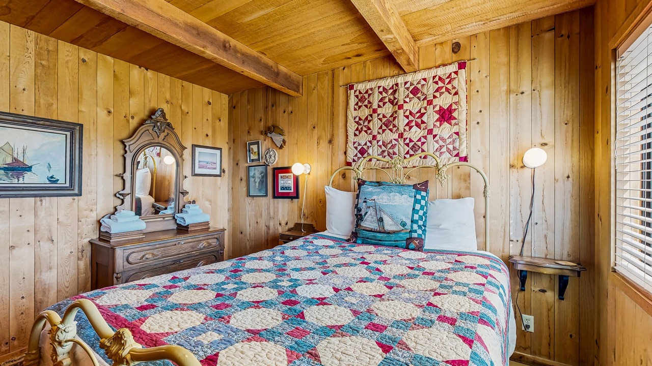 Photo of Bedroom in Sea Ranch