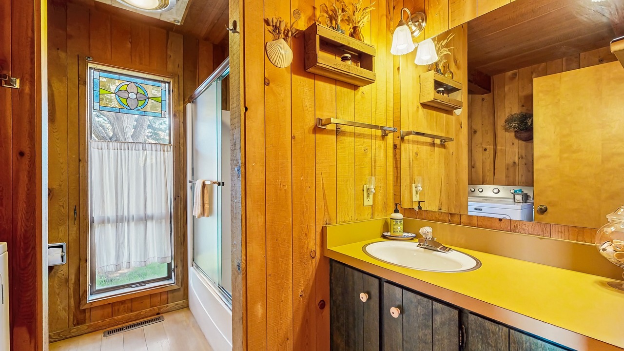 Photo of Bathroom in Sea Ranch