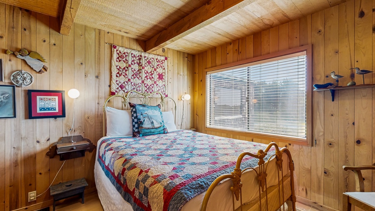 Photo of Bedroom in Sea Ranch