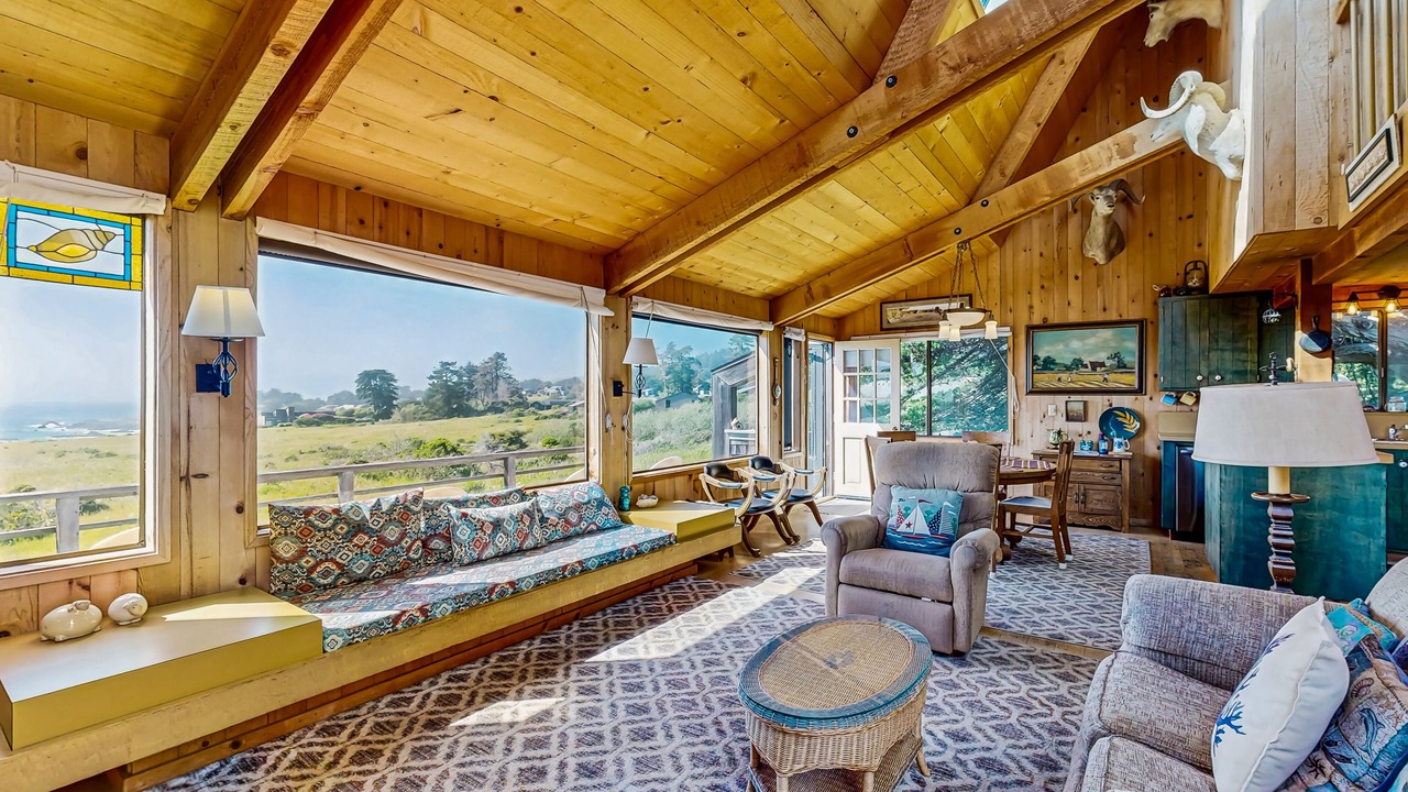 Photo of Livingroom in Sea Ranch