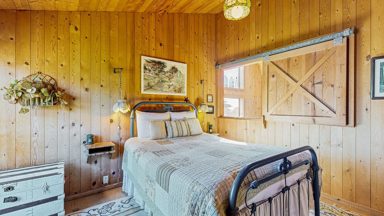 Photo of Bedroom in Sea Ranch