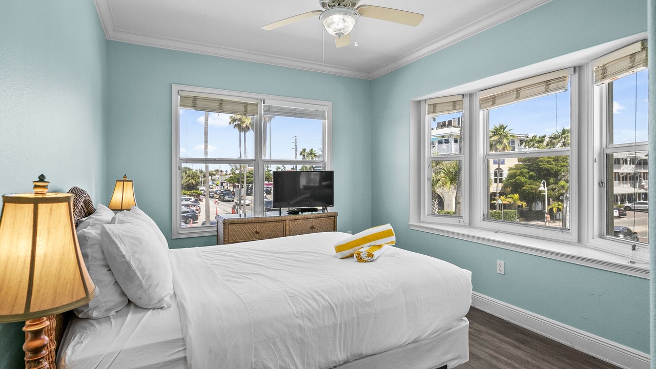 Photo of Bedroom in Bradenton Beach