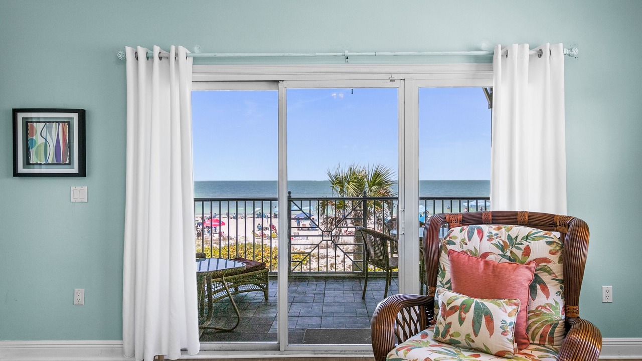 Photo of Livingroom in Bradenton Beach