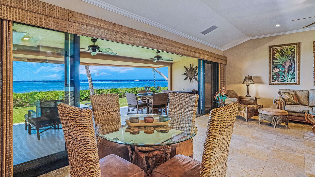 Photo of Others in Downtown Lahaina