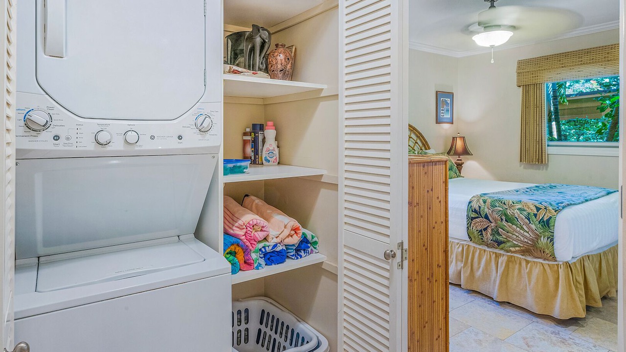 Photo of Bathroom in Downtown Lahaina