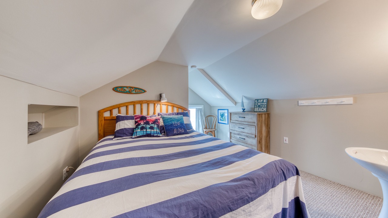 Photo of Bedroom in Oceanside