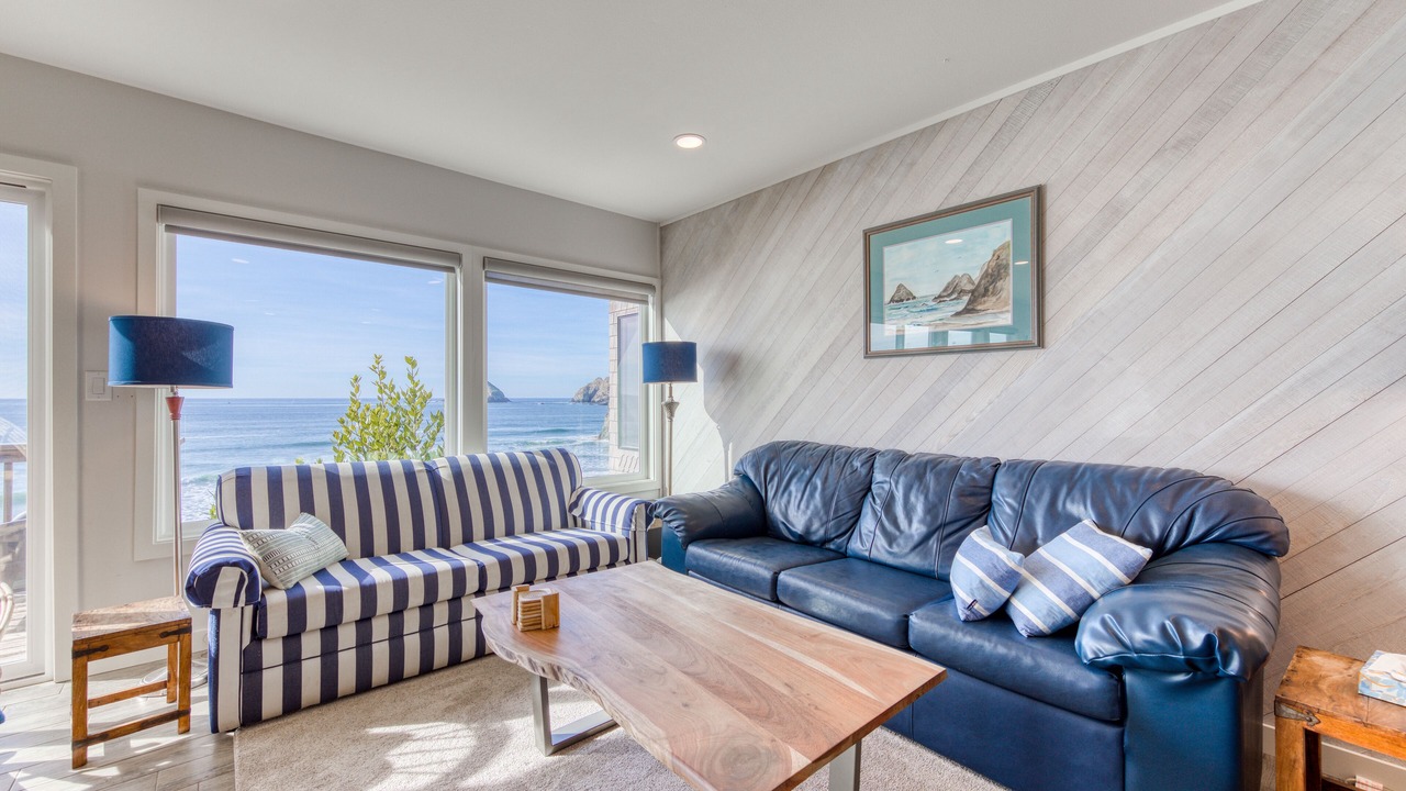 Photo of Livingroom in Oceanside