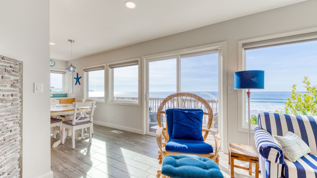 Photo of Livingroom in Oceanside