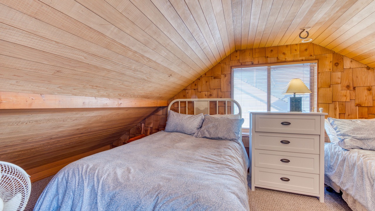 Photo of Bedroom in Oceanside