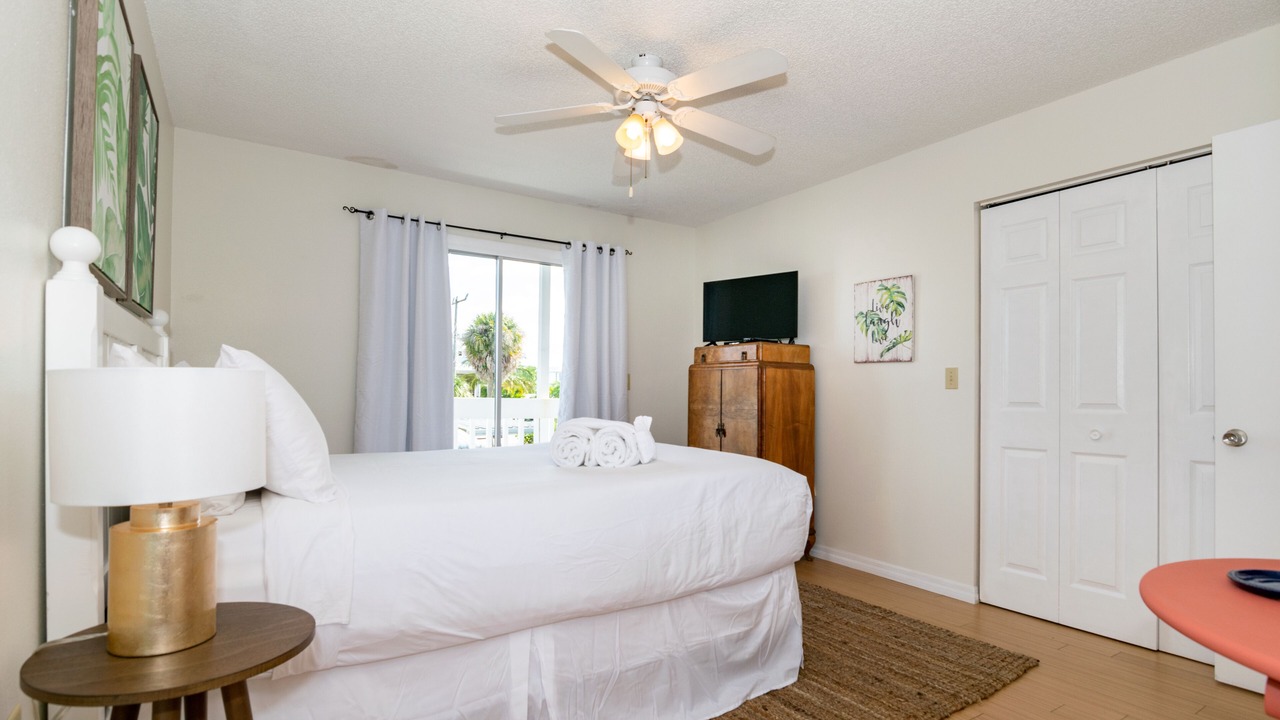 Photo of Bedroom in Bradenton Beach