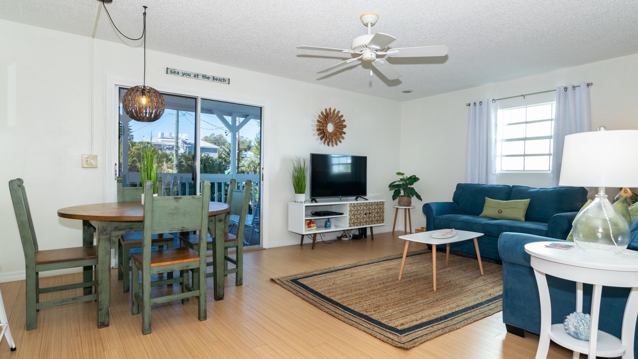 Photo of Livingroom in Bradenton Beach