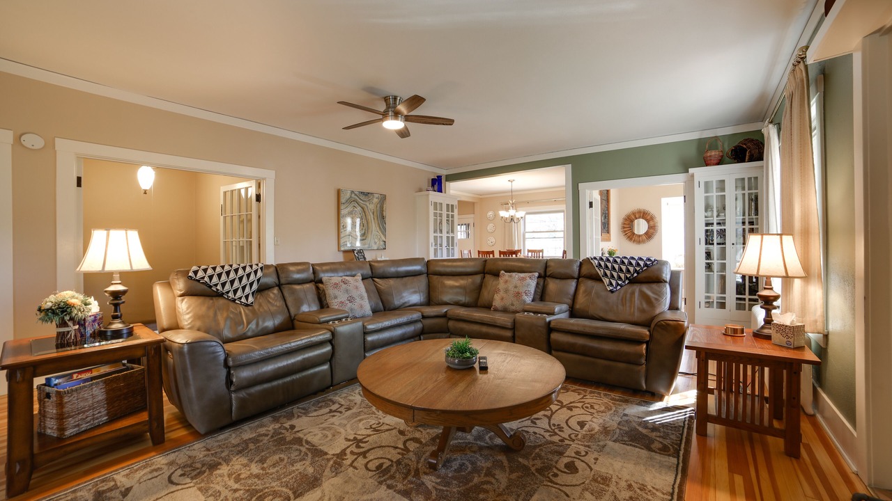 Photo of Livingroom in Broadmoor