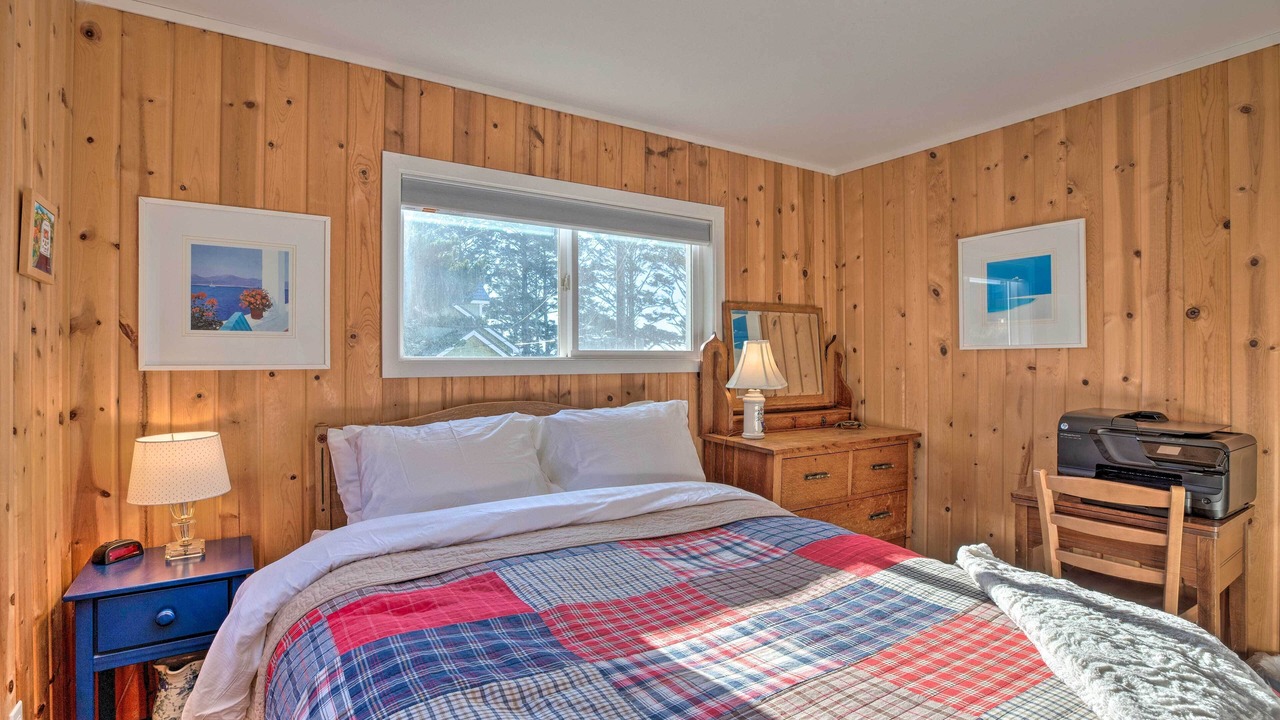 Photo of Bedroom in Oceanside