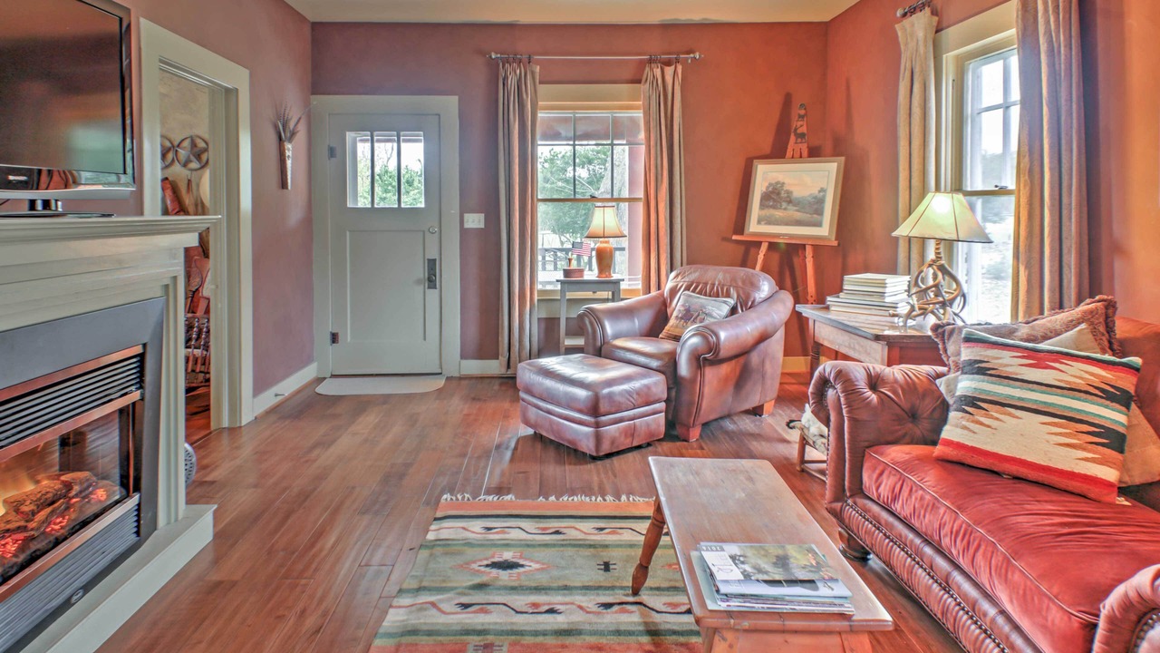 Photo of Livingroom in Fredericksburg