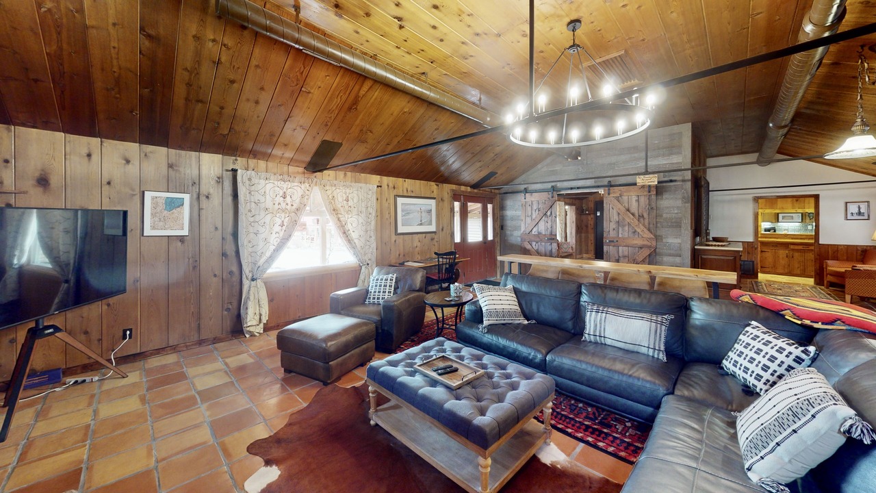 Photo of Livingroom in Spanish Valley