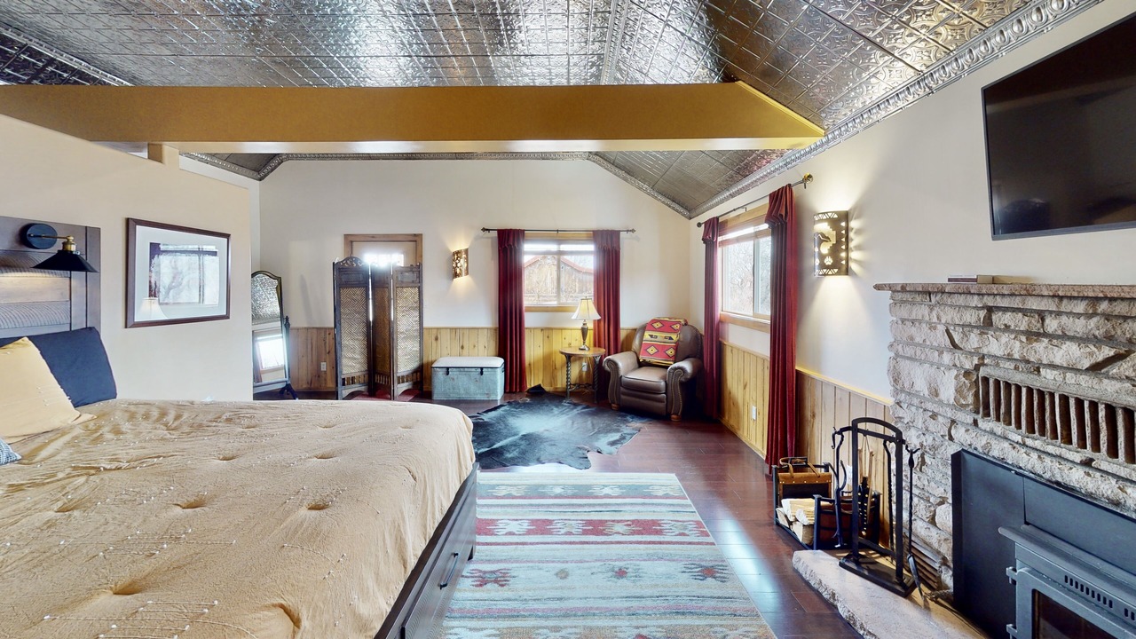 Photo of Bedroom in Spanish Valley