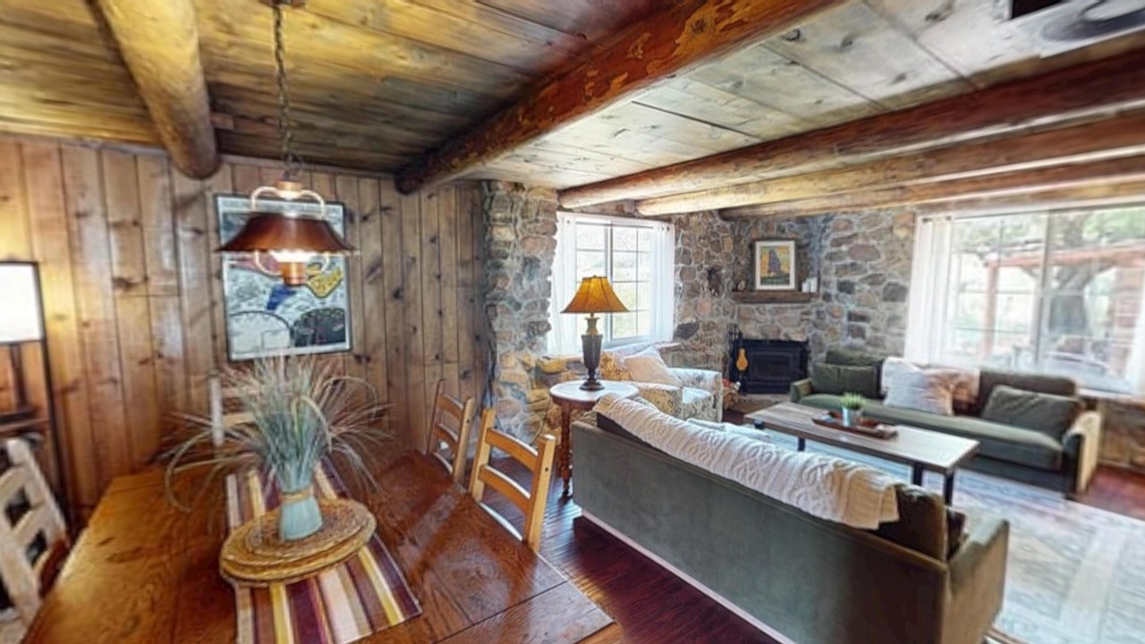 Photo of Livingroom in Spanish Valley