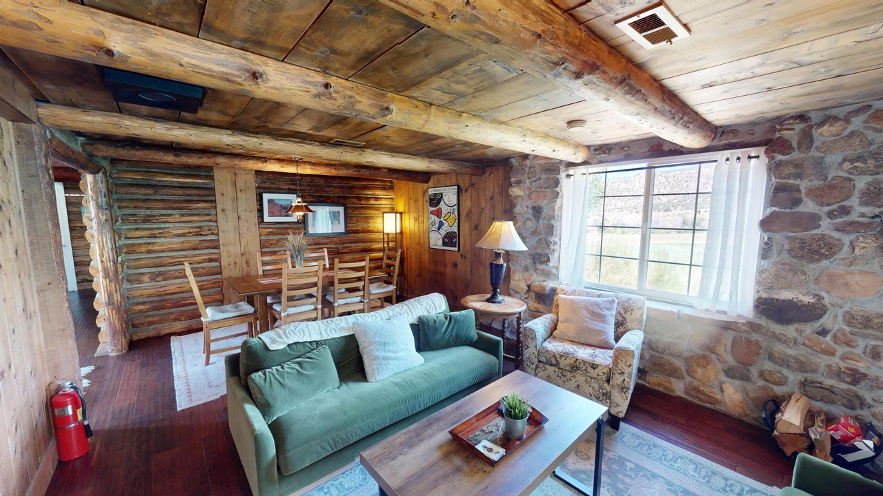 Photo of Livingroom in Spanish Valley