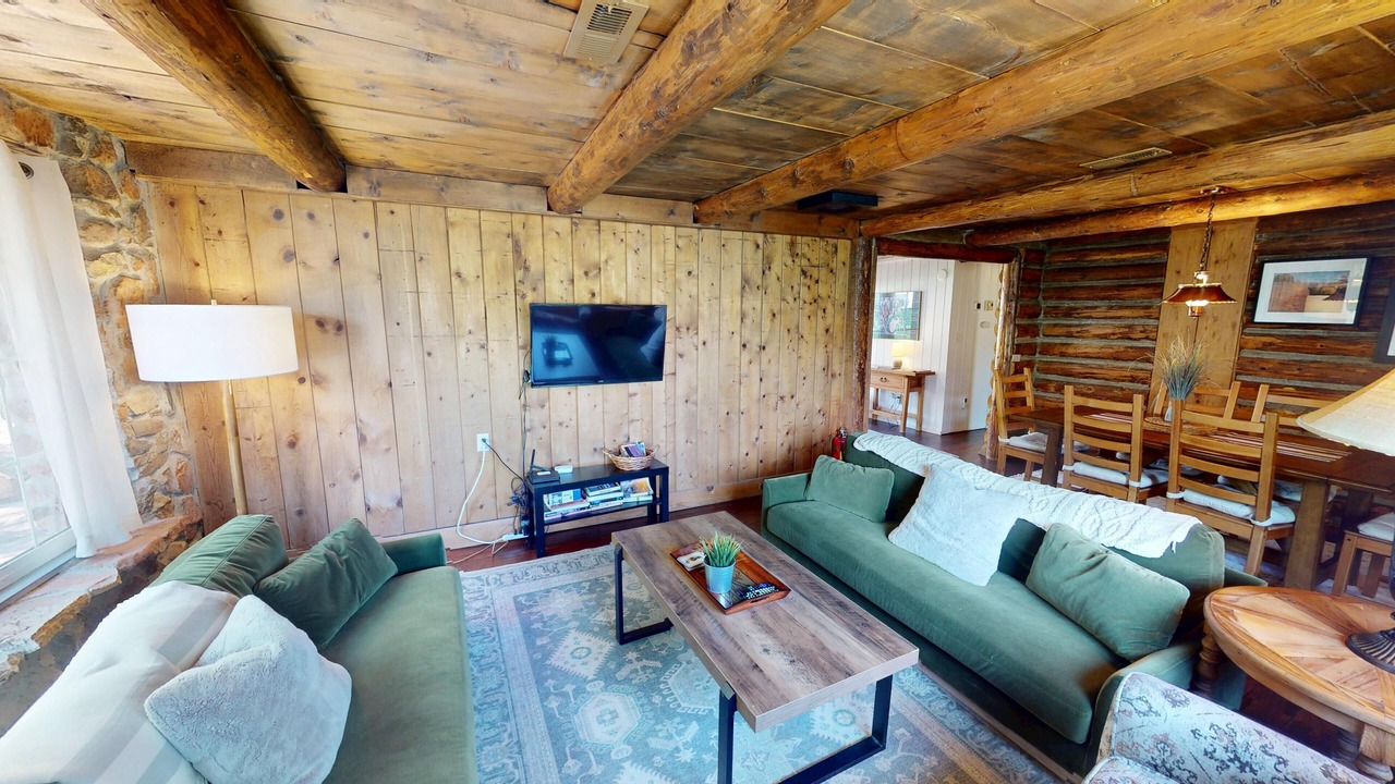 Photo of Livingroom in Spanish Valley