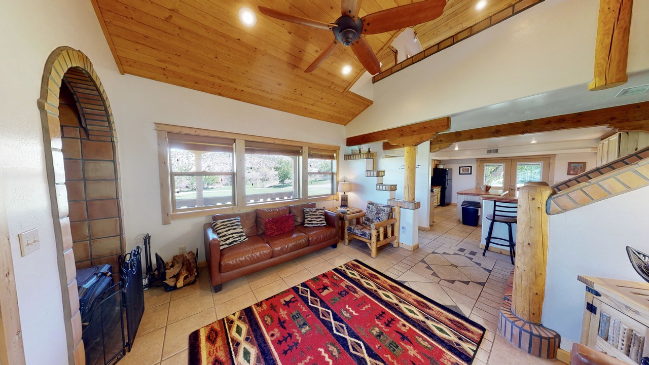 Photo of Livingroom in Spanish Valley
