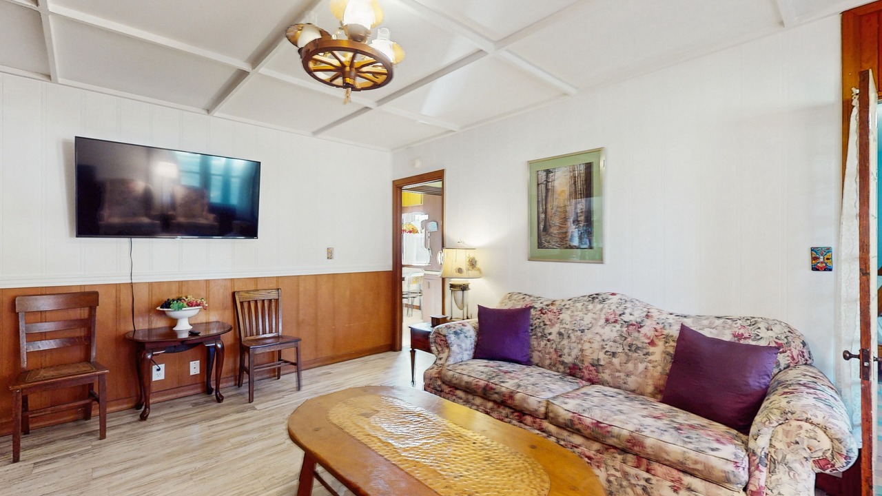 Photo of Livingroom in Fredericksburg