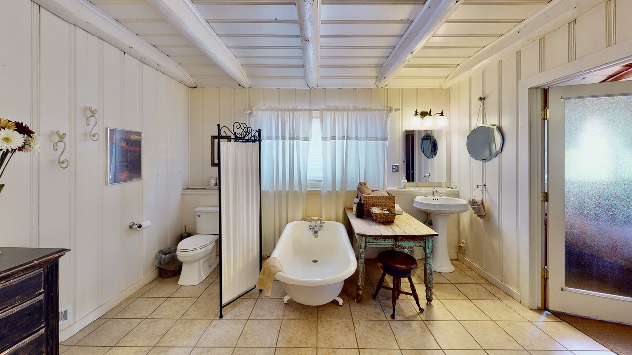 Photo of Bathroom in Spanish Valley