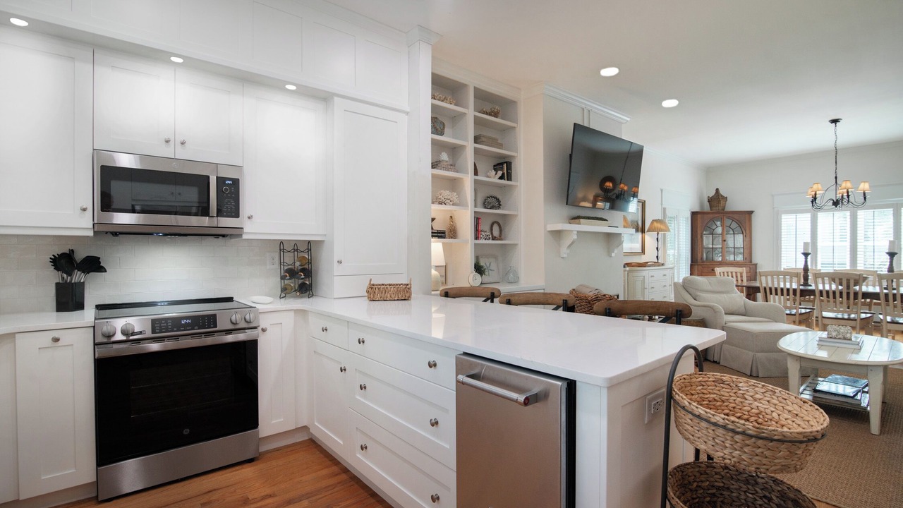 Photo of Kitchen in Debordieu Colony