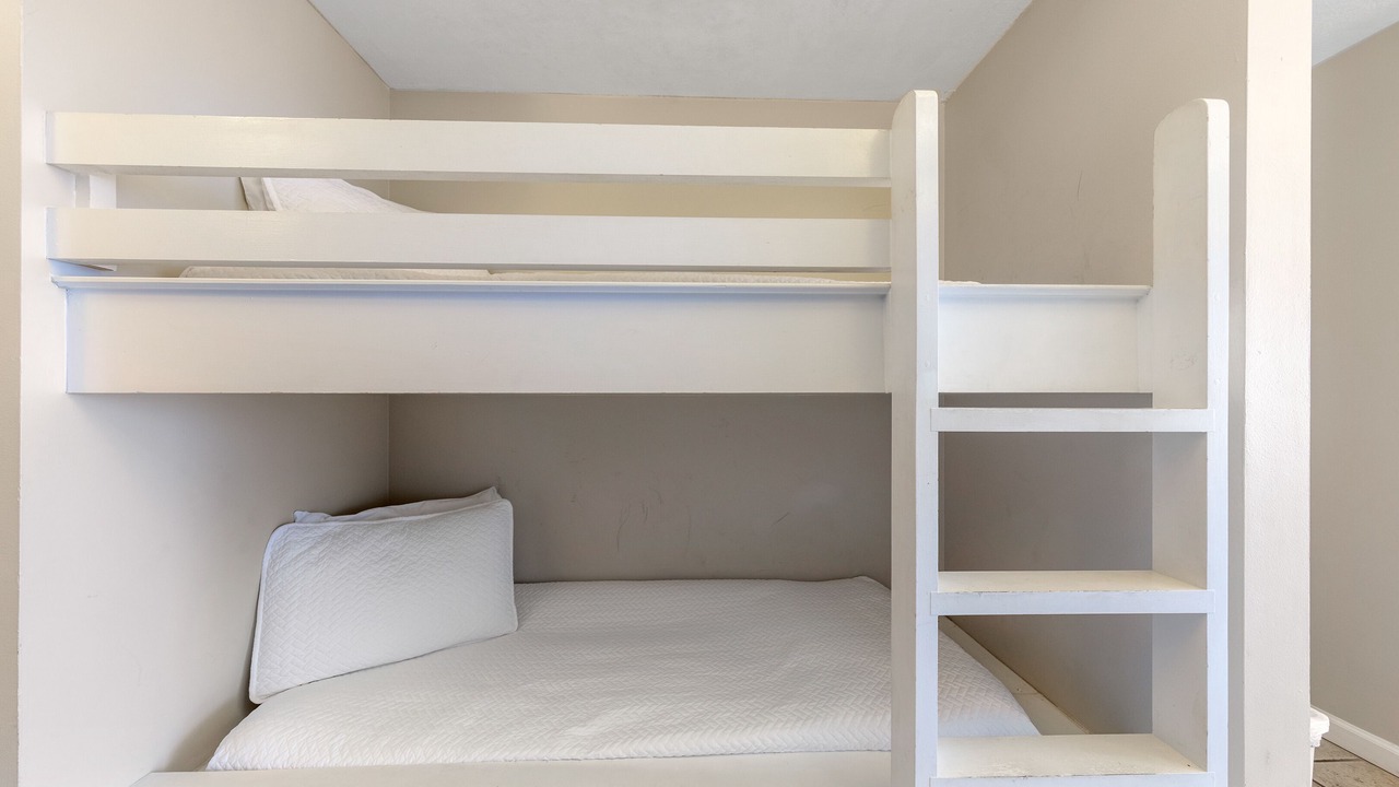 Photo of Bedroom in Ono Island