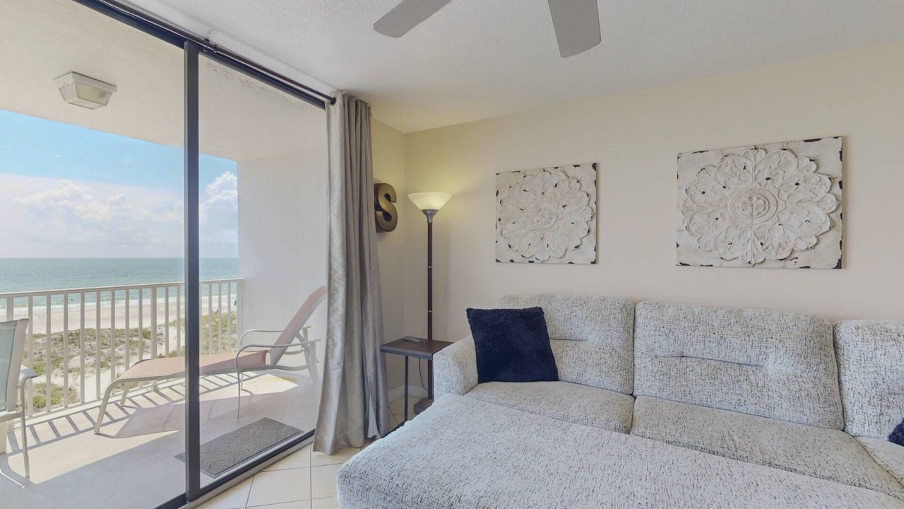 Photo of Bedroom in Madeira Beach