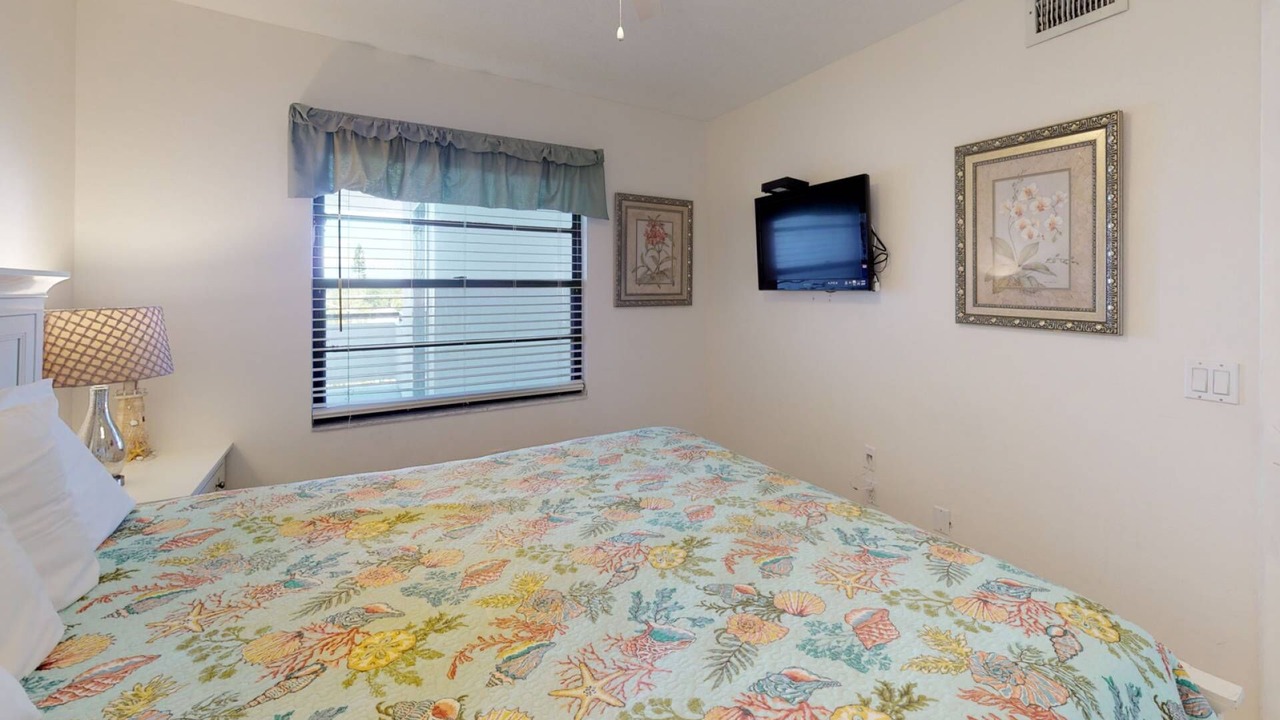 Photo of Bedroom in Madeira Beach