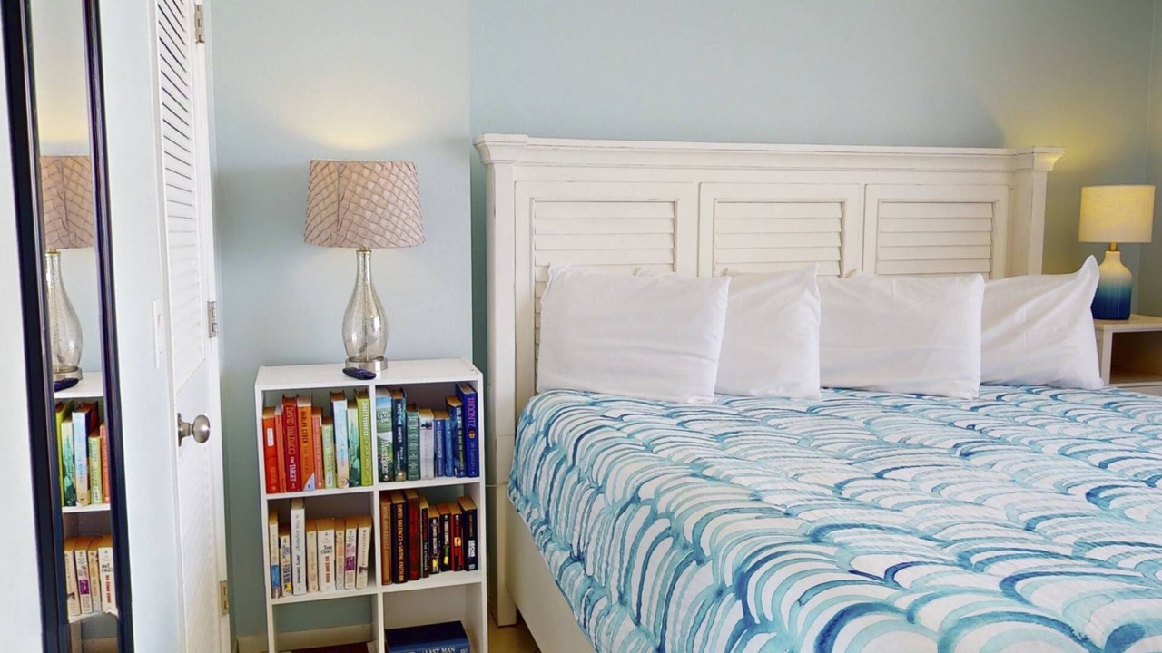 Photo of Bedroom in Madeira Beach
