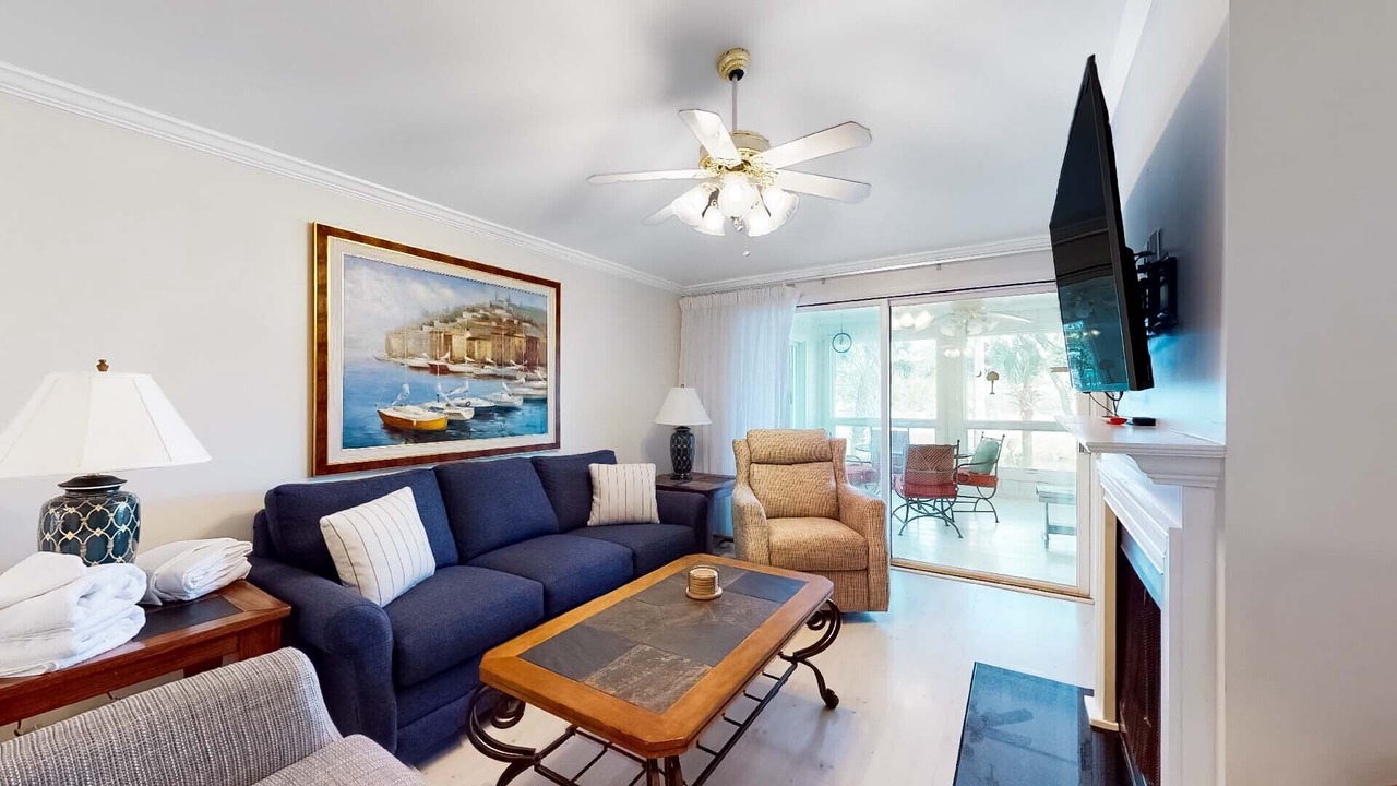 Photo of Livingroom in Twin Oaks