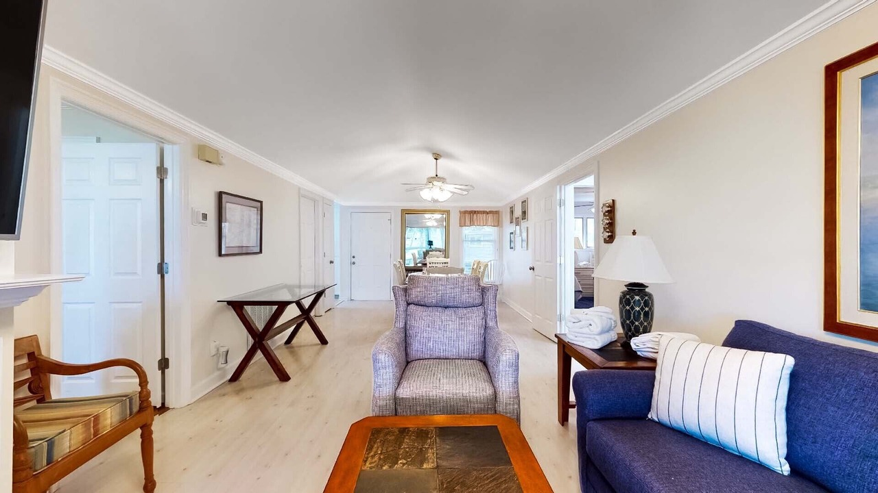 Photo of Livingroom in Twin Oaks