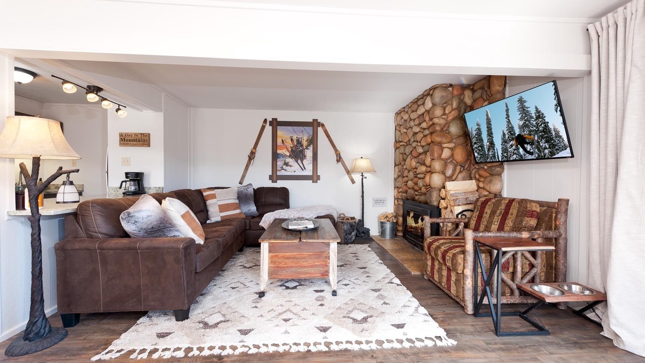 Photo of Livingroom in Purgatory