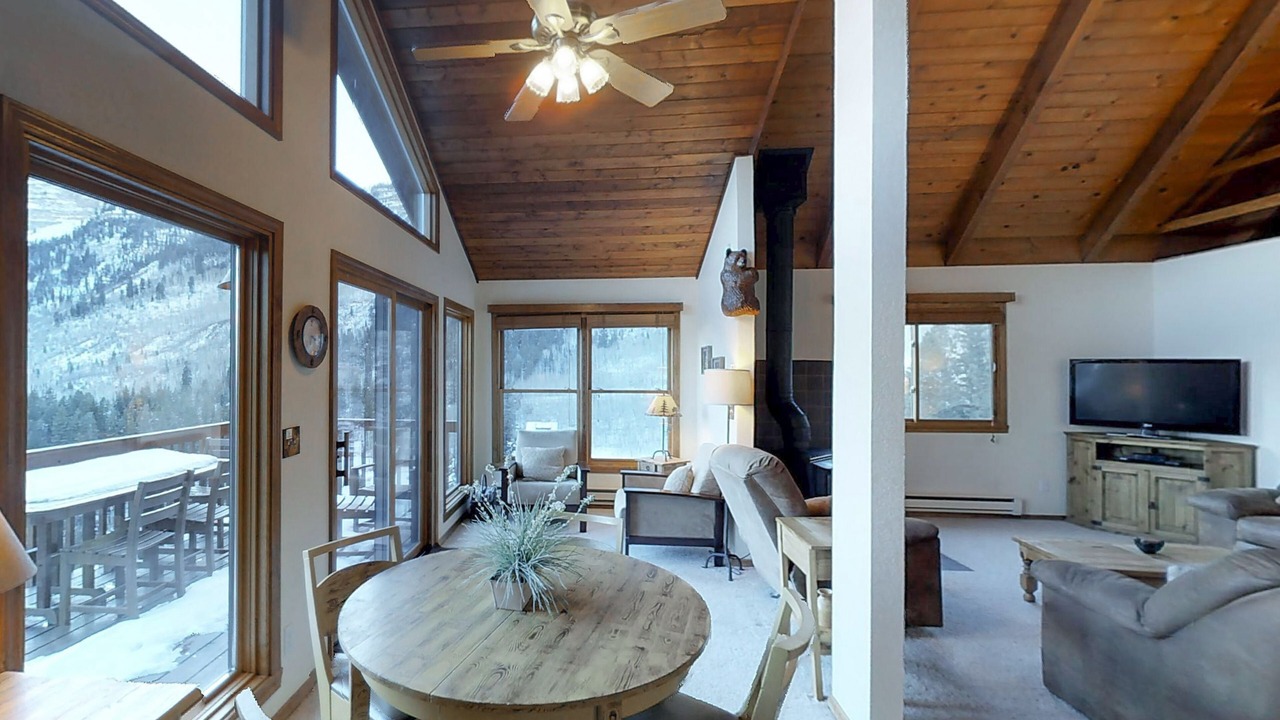 Photo of Livingroom in Purgatory