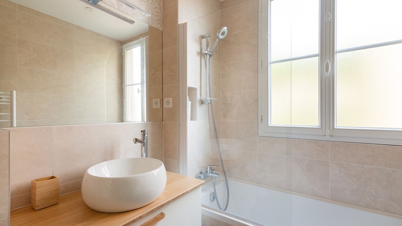 Photo of Bathroom in 4th Arrondissement