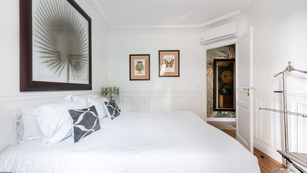 Photo of Bedroom in 4th Arrondissement