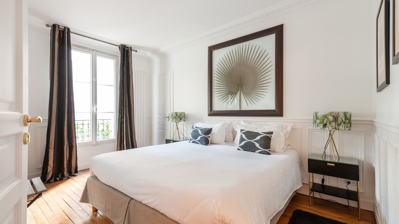 Photo of Bedroom in 4th Arrondissement