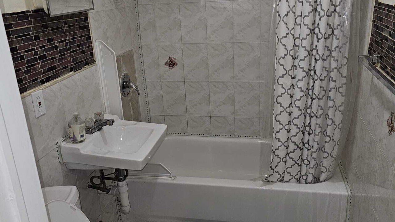 Photo of Bathroom in Bedford-Stuyvesant