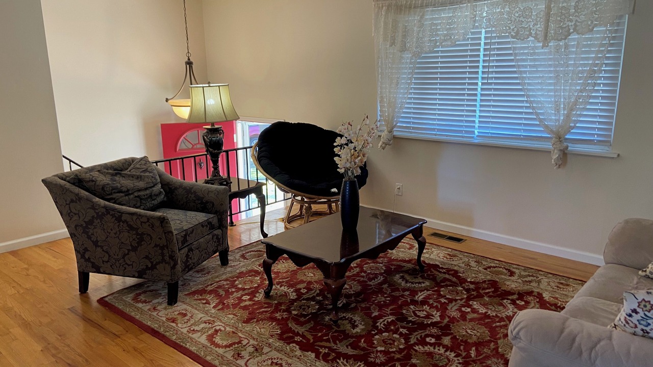 Photo of Livingroom in Maryland Heights