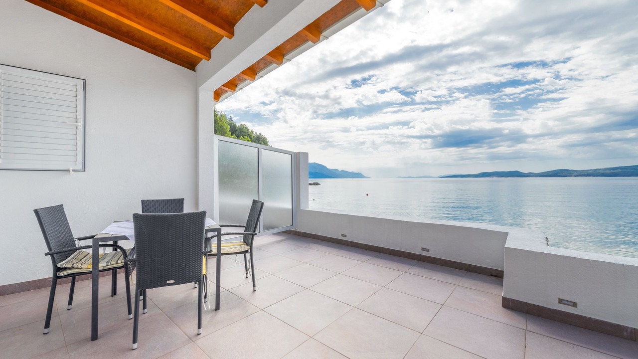 Photo of Outdoor in Mimice