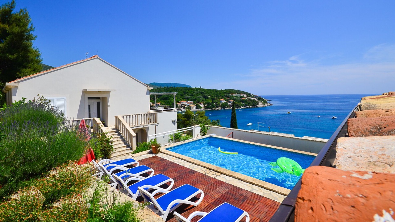 Photo of Outdoor in Molunat