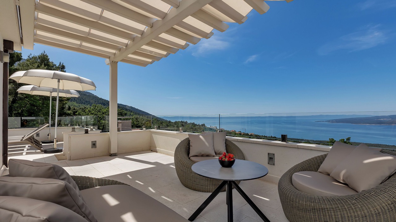 Photo of Patio Balcony in Bast
