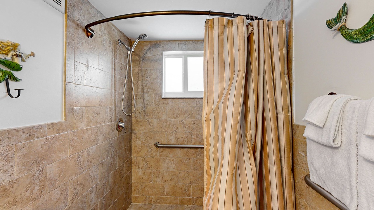 Photo of Bathroom in Key Colony Beach