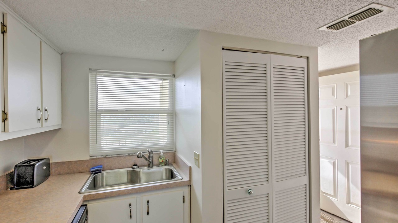 Photo of Kitchen in Ormond-by-the-Sea